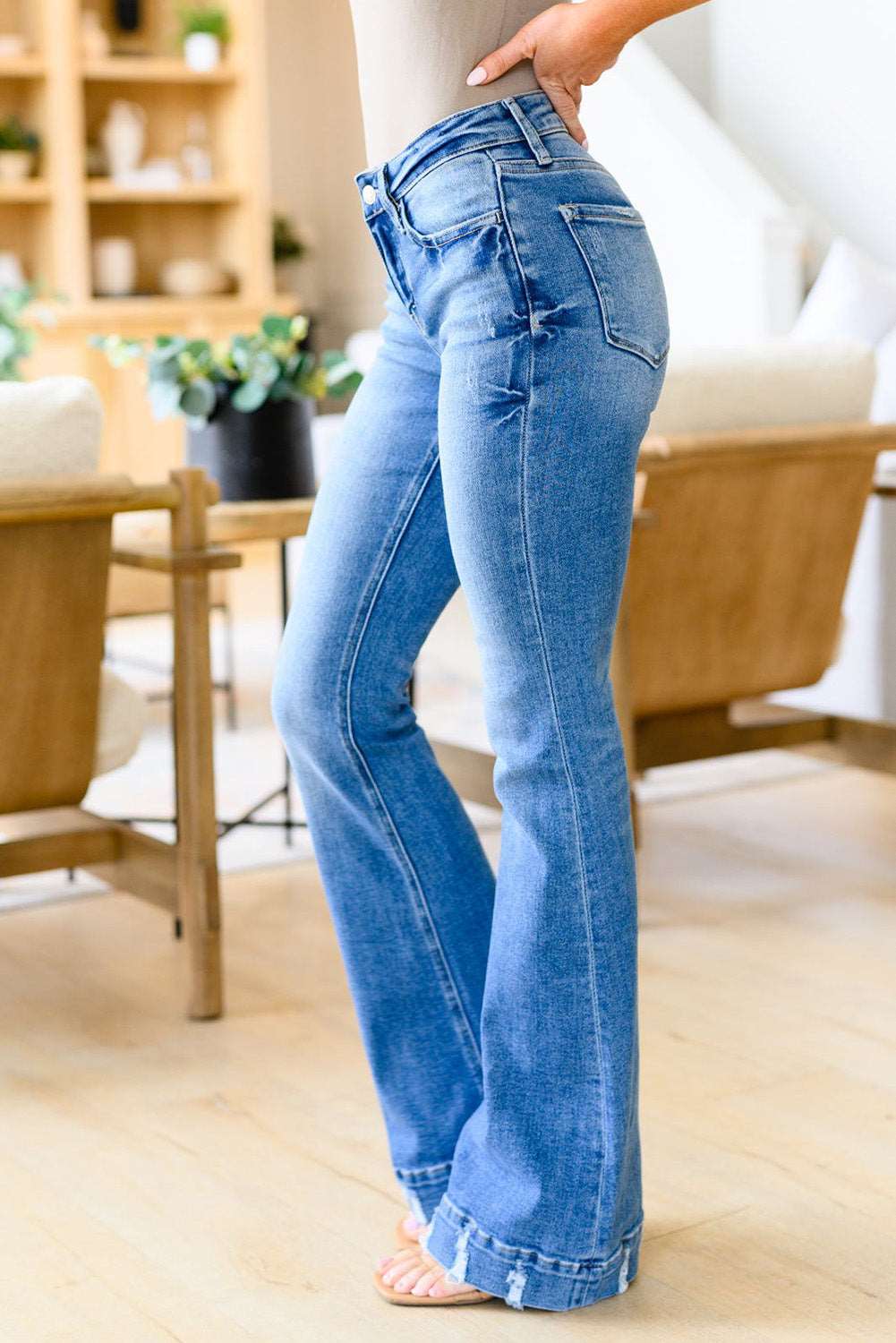 Petty Flare Jeans